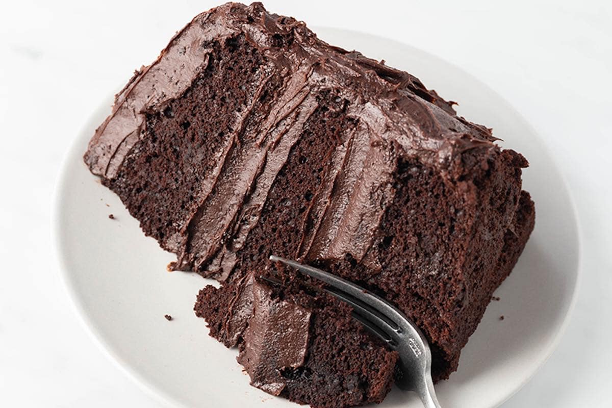 Fudgy Gluten-Free Chocolate Almond Flour Cake: Keto & Vegan Friendly